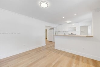 1610 NW 33rd Ave in Miami, FL - Foto de edificio - Building Photo