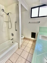 1338 N Columbus Ave in Glendale, CA - Building Photo - Building Photo