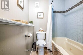 705 Conservation Dr in Waterloo, ON - Building Photo - Building Photo