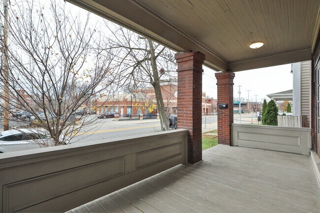 229 E 11th Ave in Columbus, OH - Building Photo - Building Photo