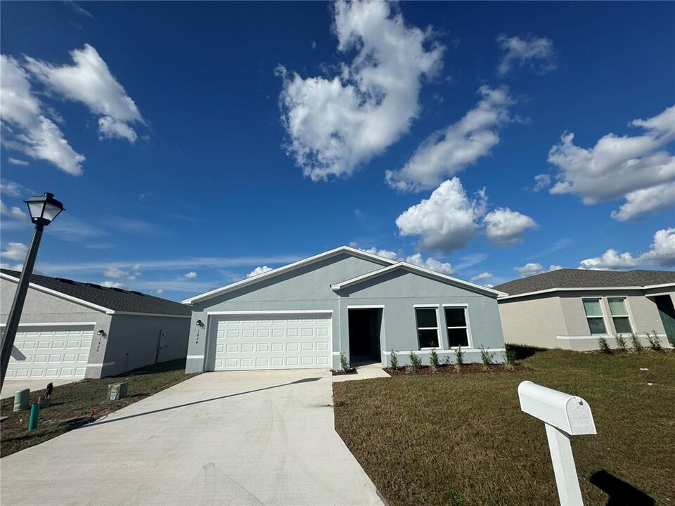 1824 Grand Ridge St in Sebring, FL - Building Photo