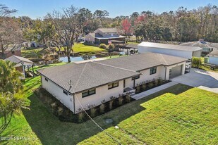 3165 Creighton Forest Dr in Fleming Island, FL - Building Photo