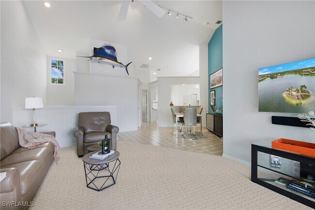 8375 Excalibur Cir in Naples, FL - Building Photo - Building Photo