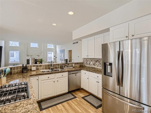 4304 S Hampton Cir in Boulder, CO - Building Photo - Building Photo