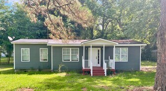 103 Marion St in Guyton, GA - Building Photo