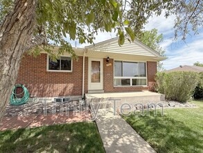 287 Teal St in Northglenn, CO - Building Photo - Building Photo