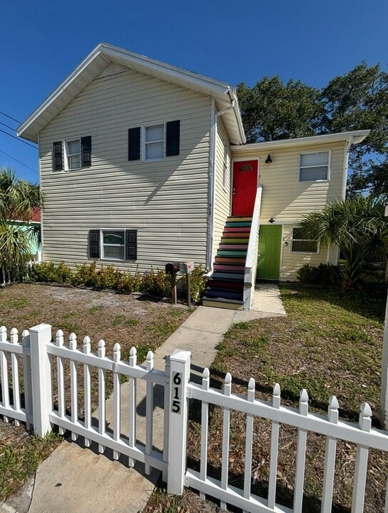 615 29th Ave S in St. Petersburg, FL - Building Photo