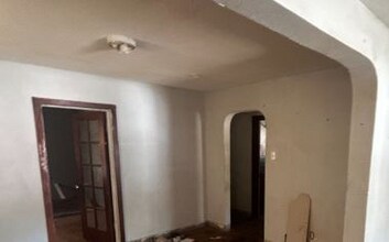 7150 Garesche Ave in Jennings, MO - Foto de edificio - Building Photo