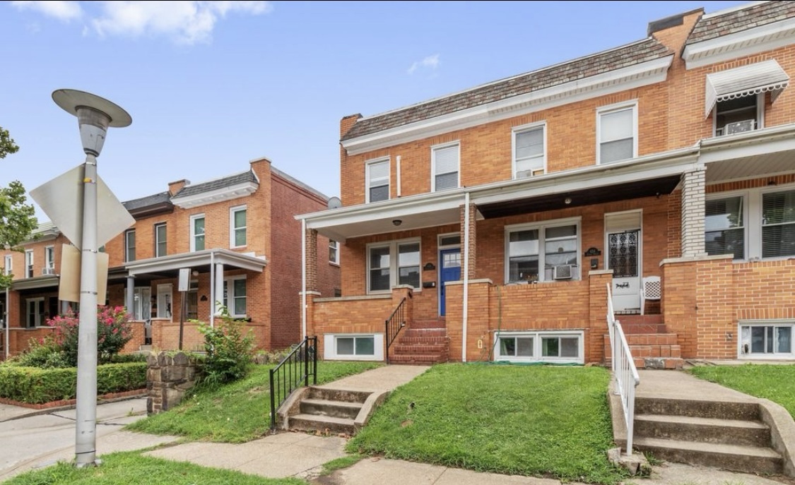 426 Elrino St in Baltimore, MD - Building Photo