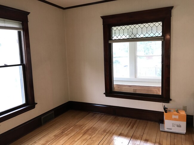 1135 5th St NE in Minneapolis, MN - Building Photo - Building Photo