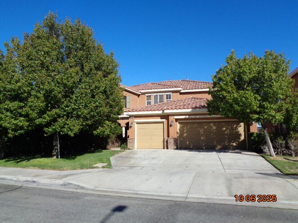 43444 57th St W in Lancaster, CA - Building Photo