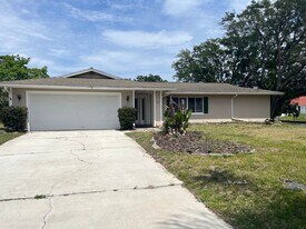 27 Classic Ct S in Palm Coast, FL - Building Photo