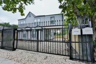 3203 Elgin St, Unit A in Houston, TX - Building Photo - Building Photo