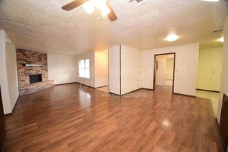 746 W Commercial St in Broken Arrow, OK - Building Photo - Building Photo