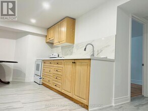 19 Dundee Crescent in Markham, ON - Building Photo - Building Photo