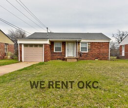 207 E Marshall Dr in Midwest City, OK - Building Photo - Building Photo