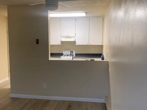 1625 Hotel Cir S, Unit 210 in San Diego, CA - Building Photo - Building Photo