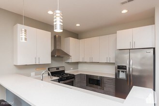 2248 W Irving Park Rd-Unit -PH-4 in Chicago, IL - Building Photo - Building Photo