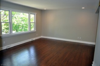176 Yawpo Ave in Oakland, NJ - Building Photo - Building Photo