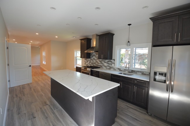 66 Allston St, Unit 2 in Boston, MA - Building Photo - Building Photo