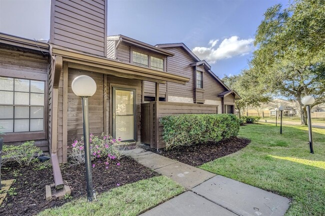 property at 2611 Grants Lake Blvd