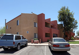 Talavera Apartments in Tucson, AZ - Building Photo - Building Photo