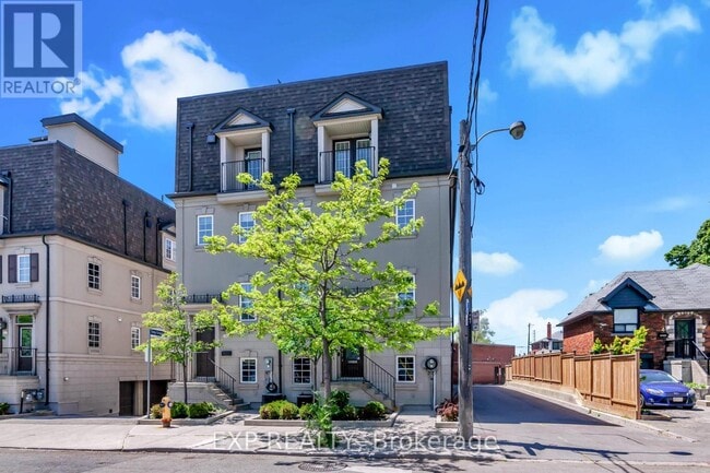 2 Fairleigh Crescent