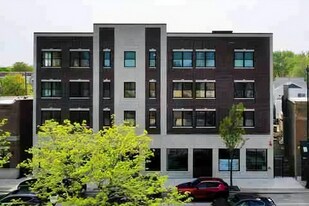 8110 Lincoln Ave in Skokie, IL - Building Photo