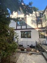 16403 32nd Ave in New York, NY - Building Photo