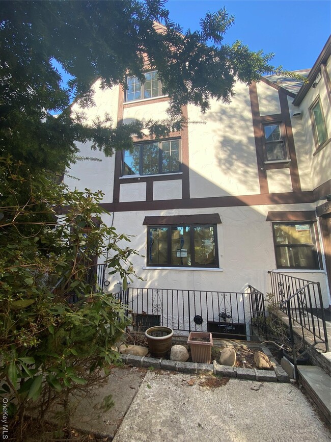 property at 16403 32nd Ave