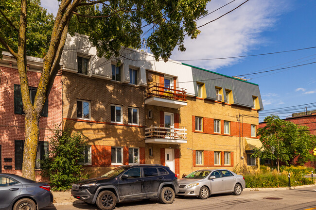 1551-1555 Logan Rue in Montréal, QC - Building Photo - Building Photo