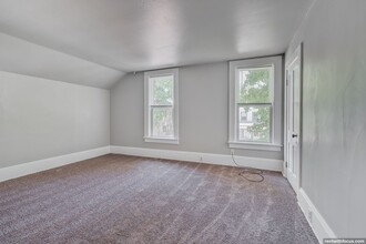 581 Mt Vernon St in Oshkosh, WI - Building Photo - Building Photo