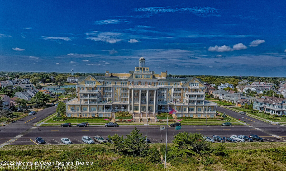 700 Ocean Ave in Spring Lake, NJ - Building Photo