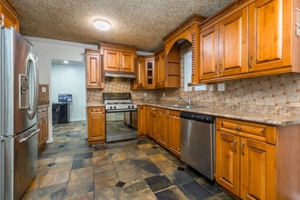 2088 Majestic Crescent in Abbotsford, BC - Building Photo - Building Photo