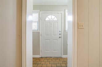 2641 Forest Park Blvd in Fort Worth, TX - Building Photo - Building Photo