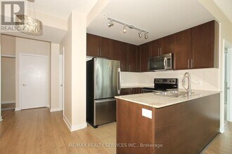 3985-3985 Grand Park Dr in Mississauga, ON - Building Photo - Building Photo