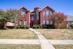 2517 Hunters Run Dr