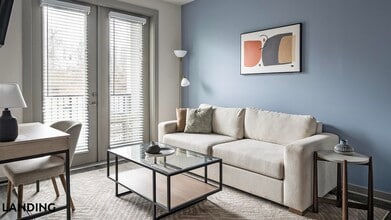 2165 Nolensville Pk in Nashville, TN - Foto de edificio - Building Photo