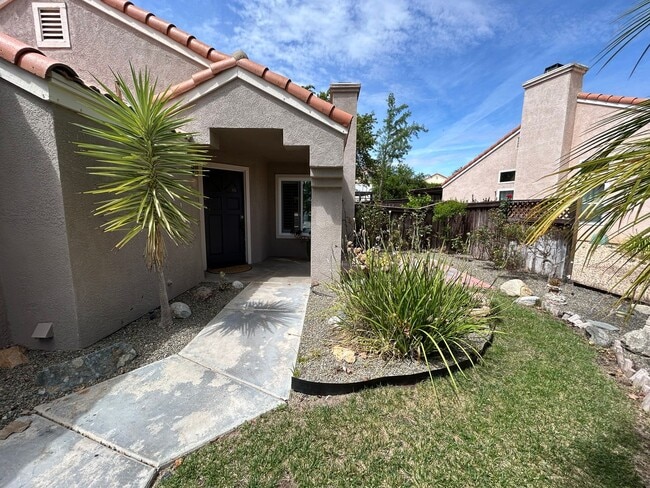 31868 Vía Barraza in Temecula, CA - Building Photo - Building Photo