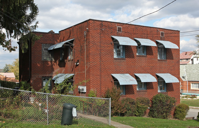 1114-1116 Ohio St in McKeesport, PA - Foto de edificio - Building Photo