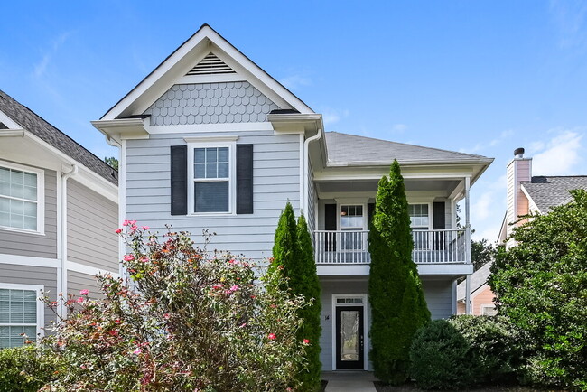 property at 14 Courtyard Ln