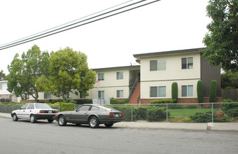 944 Del Mar Ave in San Jose, CA - Foto de edificio - Building Photo