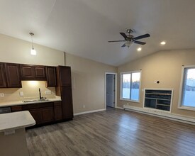 7230 Basel St in Anchorage, AK - Building Photo - Building Photo