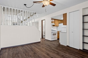 Arrowhead Apartments and Townhomes in La crosse, WI - Building Photo