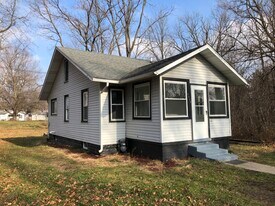 1629 Michigan st in Niles, MI - Building Photo