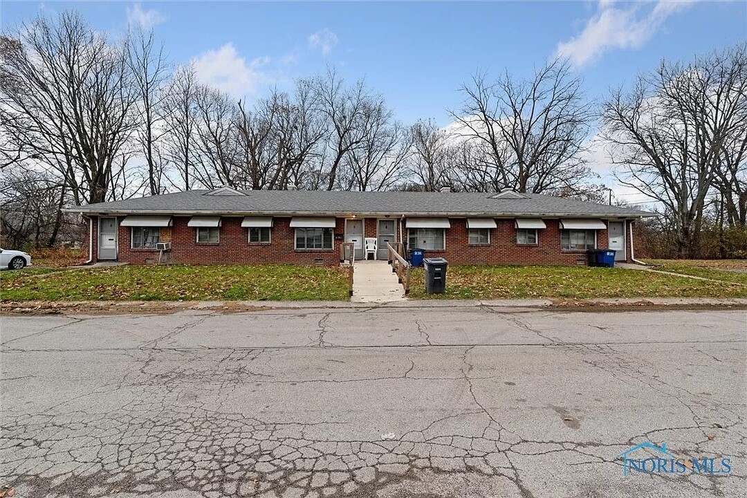 2841 Terrace Downs St, Unit 14 in Toledo, OH - Building Photo