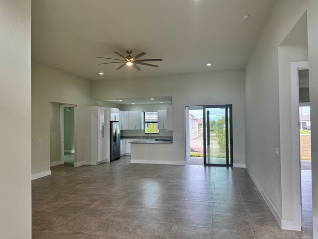 1638 NW 36th Pl in Cape Coral, FL - Building Photo - Building Photo