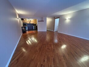 5400 Carriageway Dr in Rolling Meadows, IL - Building Photo - Building Photo