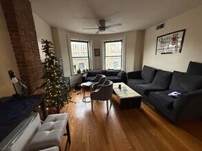 880 Huntington Ave, Unit 2 in Boston, MA - Building Photo - Building Photo