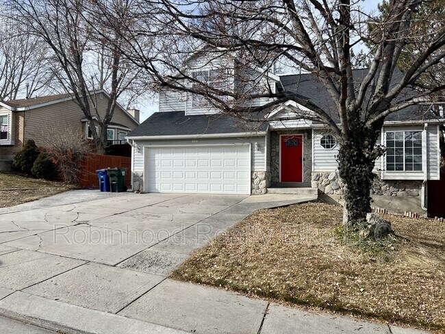 2211 Sierra Dr in Elko, NV - Building Photo - Building Photo